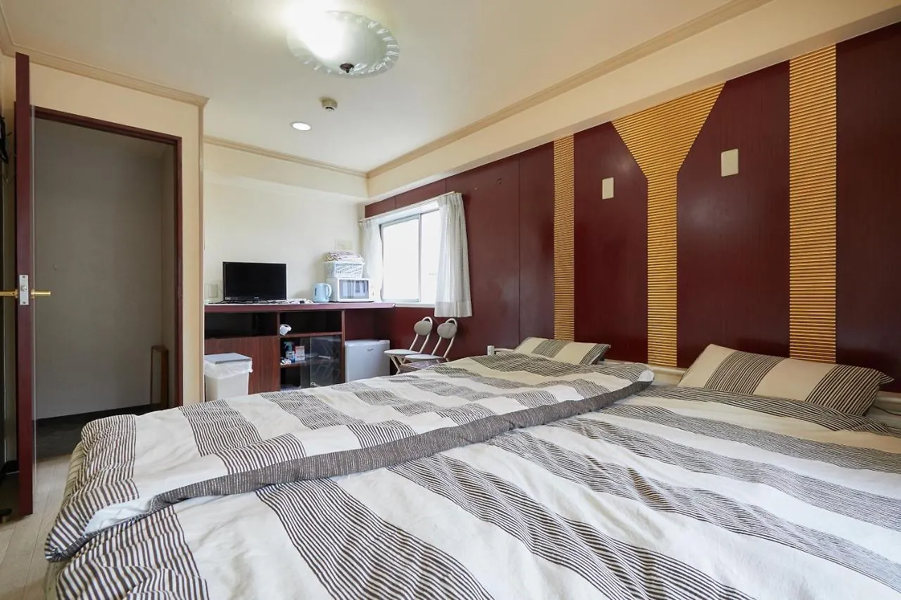 Miki Hall Akabane Tokyo 0*,